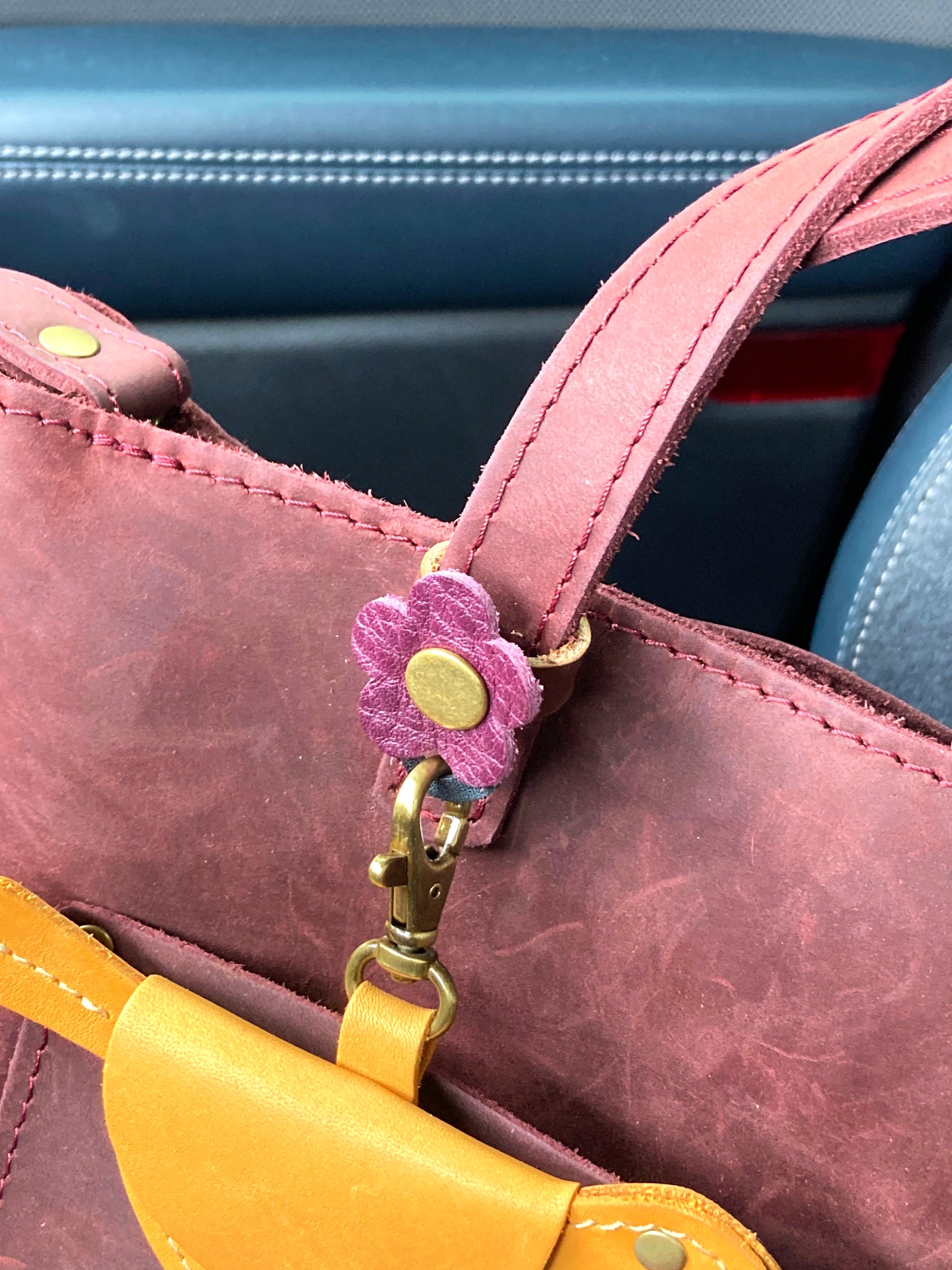 An Upgraded Design Dual Purpose Leather Snap Ring Flower Purse Charm Holder snap around your bag Loop attachment for charms and tassels bird butterfly heart Star Bee